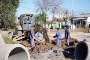 BUSCAN SOLUCIÓN A PROBLEMA DE SIEMPRE: LA OBRA DEL DESAGUE EN 22 Y 1
