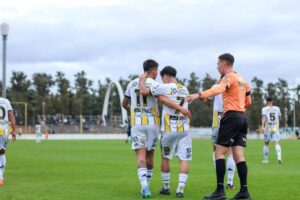 EN EL MEJOR PARTIDO DE FLANDRIA SE LO EMPATARON AL FINAL