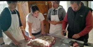EL CEPT 4 ELABORÓ SALAMES Y VA A COMPETIR EN LA FIESTA NACIONAL