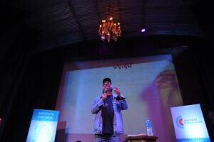 PEDRO SABORIDO PRESENTA EN MERCEDES «UN VIAJE POR EL UNIVERSO BONAERENSE»