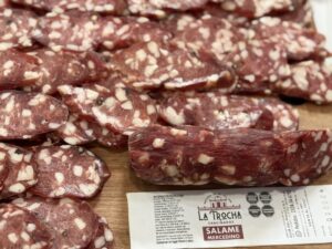 SE VIENE LA FIESTA: CHACINADOS LA TROCHA SE EXPANDE Y SUMA PERSONAL