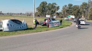 BANDERAZO EN RECLAMO A MEJORAS EN LAS RUTAS NACIONALES