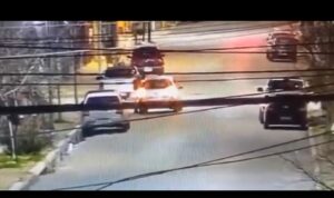 DEMORAN A SUJETO QUE ARRASTRÓ 400 METROS A SU EX COLGADA DEL AUTO EN ENSENADA