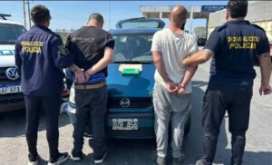 DETIENEN EN EL PEAJE A SUJETOS DE SUIPACHA Y CHIVILCOY CON 1 KG DE COCAÍNA