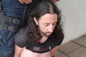 BUSCAN AL REMISERO QUE TRASLADÓ A LAURTA Y A SU HIJO: NADA SE SABE DE ÉL