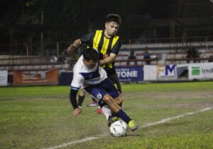 PRIMERA: VÉLEZ Y EL FRONTÓN PUNTEROS