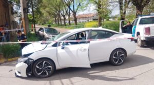 FUERTE CHOQUE ENTRE AUTOMÓVILES EN 10 Y 45