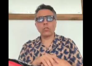 RELATOR MERCEDINO ATACÓ EL «PARENSE DE MANOS» Y LAS REDES NO LO PERDONARON