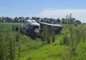 RUTA 5: CAMIONERO HERIDO GRAVEMENTE TRAS DESPISTE
