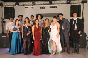 EMOTIVO EGRESO DE LOS TÉCNICOS AGROPECUARIOS DEL CEPT N° 4