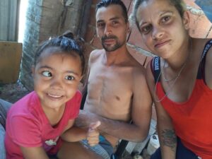 MERCEDES LO LOGRÓ: SE JUNTÓ EL DINERO Y CHLOE PODRÁ SER OPERADA