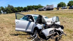 RUTA 8: MADRE E HIJA FALLECEN EN CHOQUE FRONTAL DE MOTO Y AUTO