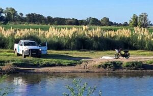 BRAGADO: HALLAN A UN HOMBRE SIN VIDA JUNTO A SU MOTO