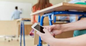 PRIMERA SEMANA DE PROHIBICIÓN DEL USO DE CELULARES EN LAS ESCUELAS