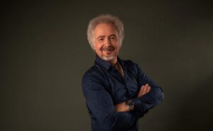 LUJAN DE FIESTA: «MUSICA EN LA PLAZA» CON LOS ABUELOS DE LA NADA Y CONEJITO ALEJANDRO