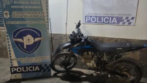 RECUPERAN UNA MOTO ROBADA EN MERCEDES EN EL ACCESO A CHIVILCOY