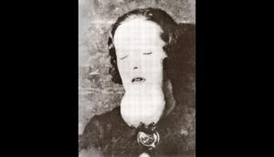 CURIOSIDADES DEL 10 DE ABRIL: LA TRAGEDIA DE LAS CHICAS QUE BRILLABAN EN LA OSCURIDAD