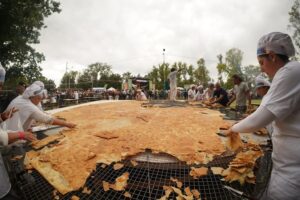 FIESTA DE LA TORTA FRITA: SÁBADO MULTITUDINARIO, PROMETE DOMINGO INOLVIDABLE