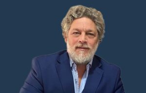 HORACIO DELUCA: «PROPONEMOS UN COLEGIO ABIERTO QUE ESCUCHE AL ABOGADO»