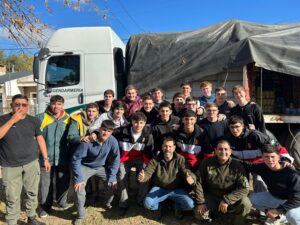 SOLIDARIDAD: ESTUDIANTES MERCEDINOS CARGARON TONELADAS DE AYUDA A TUCUMÁN