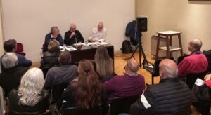A SALA REPLETA: EMOTIVA PRESENTACIÓN DEL LIBRO «ANTES DEL OLVIDO»