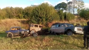 RUTA 5: DESPISTÓ UNA CAMIONETA QUE TRASLADABA AUTOS DE COLECCIÓN