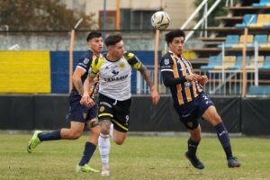 FLANDRIA BATALLÓ EN UN TERRENO DIFÍCIL Y SE TRAJO UN PUNTO DE DOCK SUD