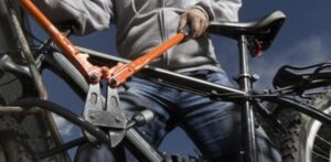 RÁPIDO ACCIONAR LOGRA DETENER A SUJETO Y RECUPERAR BICICLETA ROBADA
